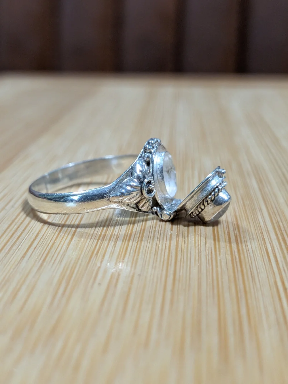 Sterling Silver Moonstone Oval Ring - Silver